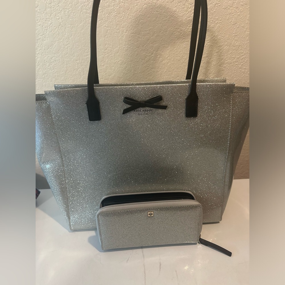 Kate Spade ♠️ Large Purse & Wallet